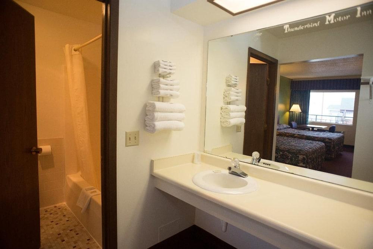 Bathroom 5, Thunderbird Motor Inn, Sauk