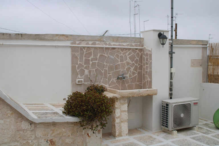 Bathroom 4, Riflessi di Puglia, Taranto