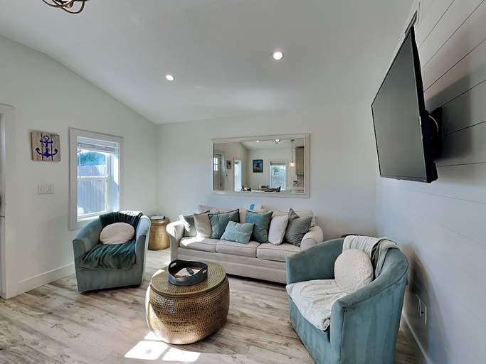 Others 1, A Stone's Throw by Southern Vacation Rentals, Bay