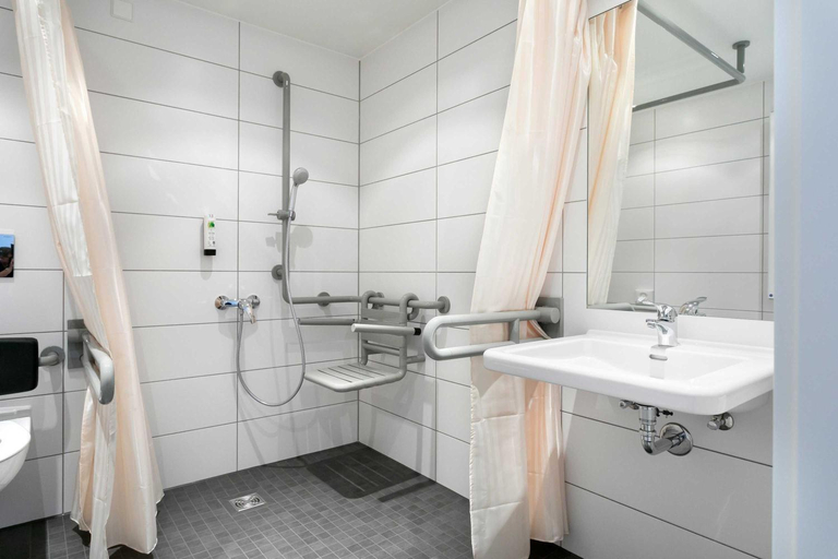 Bathroom 3, Hotel Kern Garni, Reutlingen