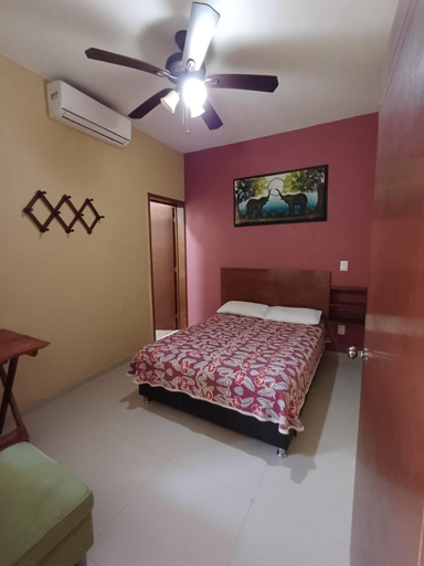 Bedroom 2, Hotel Canada's & Bungalows, Acatlán de Juárez
