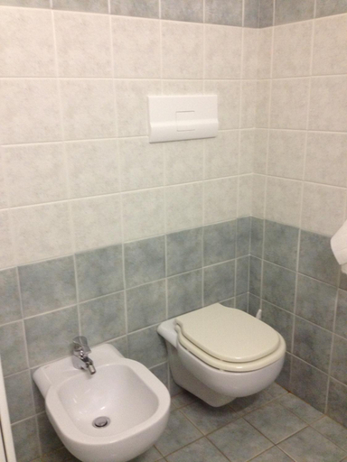 Bathroom 2, Hotel Turano, Rieti