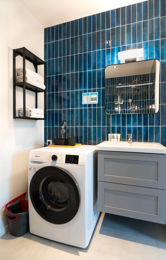 Bathroom 3, Hof Molenerve - -Gastenkamers- en -Vakantiewoning met strandcabine-, Veere