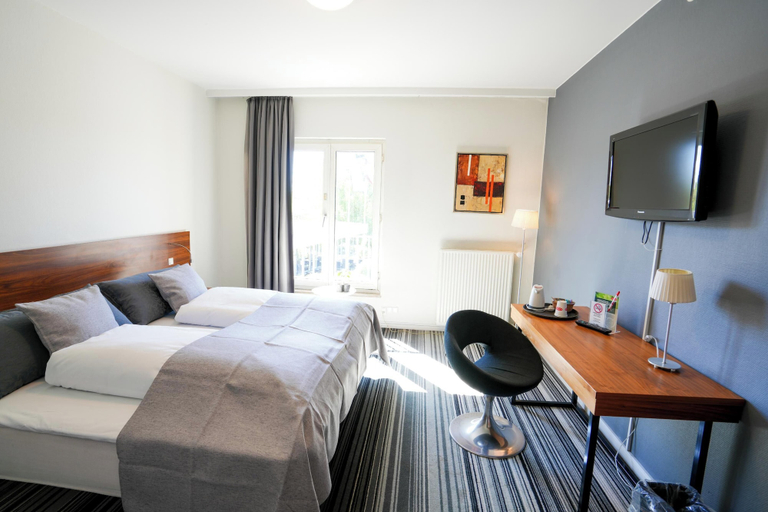 Bedroom 3, Østergaards Hotel, Herning
