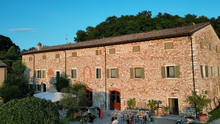 Exterior & Views 2, Corte Castello, Verona