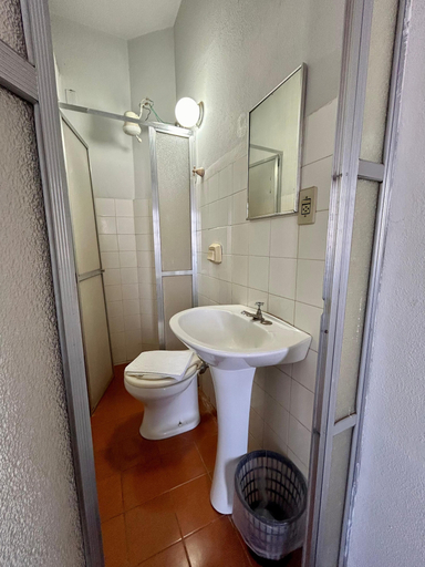 Bathroom 4, Hotel Uirapuru, Araraquara