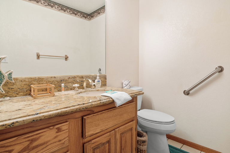 Bathroom 3, Fox Farm Manor, San Bernardino
