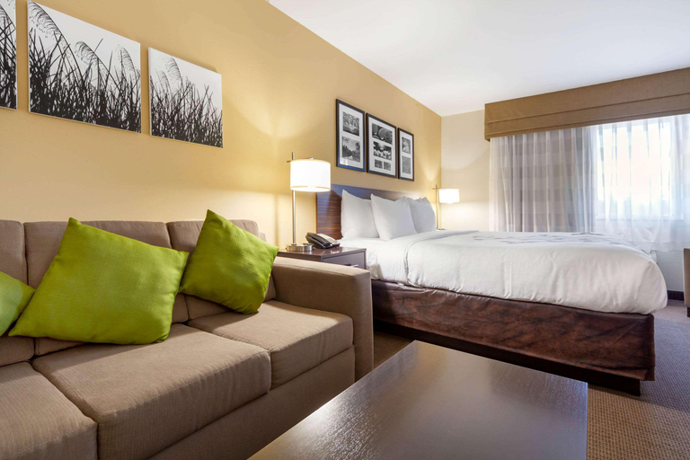 Bedroom 4, Sleep Inn & Suites Bismarck I-94, Burleigh