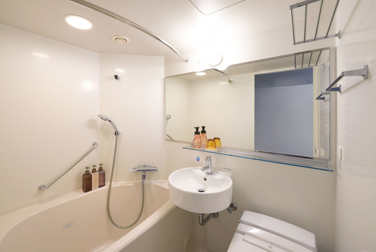 Bathroom 4, Hakata Green Hotel No.1, Fukuoka
