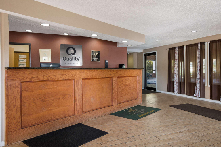 Public Area 3, Quality Inn Ashland I-71 and US 250, Ashland