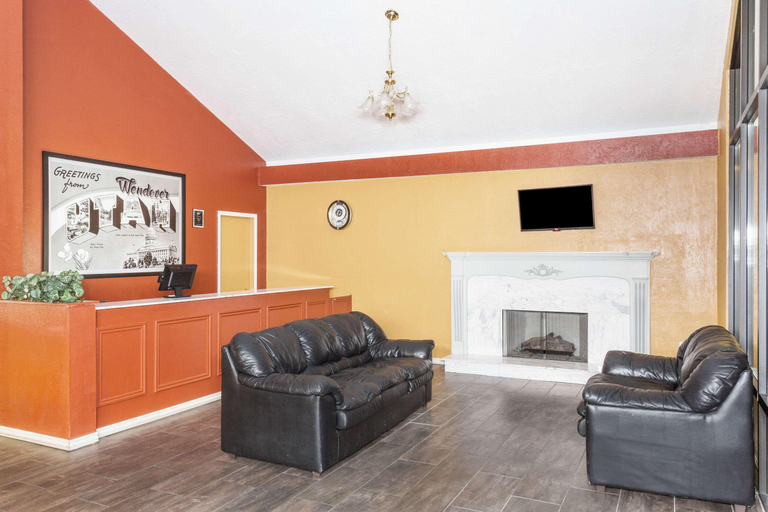 Public Area 2, Super 8 By Wyndham Wendover, Tooele