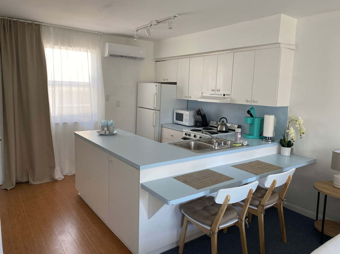 Room 4, Marine Villas 6 in Hollywood, Broward