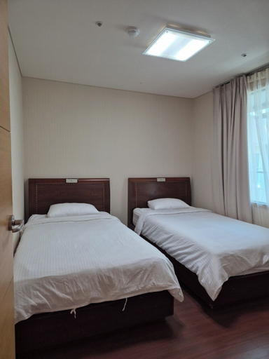 Bedroom 3, Hallasan Resort, Jeju