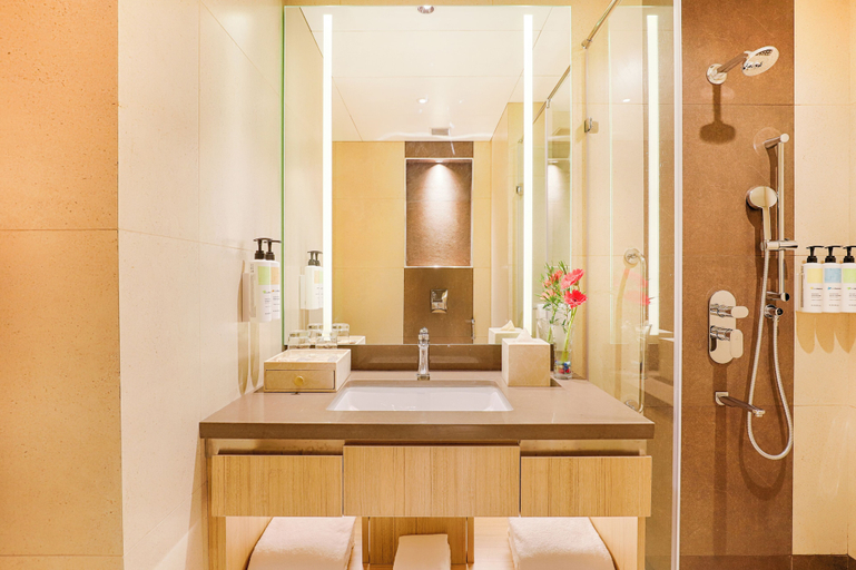 Bathroom 3, Club Mahindra Kandaghat, Solan