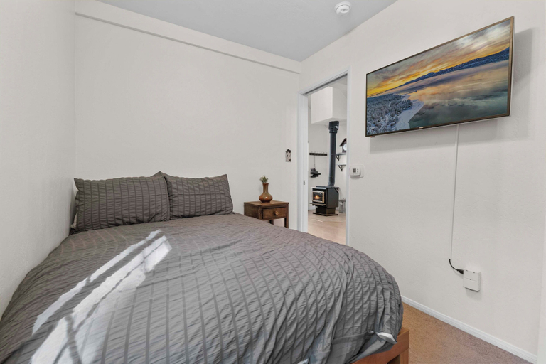 Bedroom 2, Moonridge Haus, San Bernardino