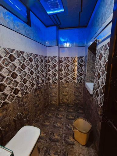 Bathroom, Namo Guest House, Varanasi