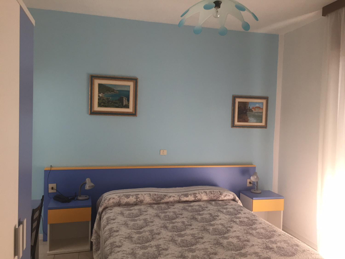 Bedroom 4, hotel halifax jesolo, Venezia