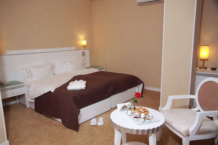 Bedroom 4, Amber Hotel, Baku