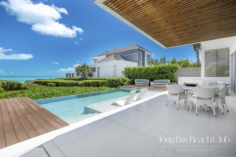 Sport & Beauty, Long Bay Beach Club