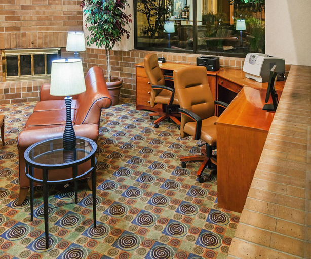 Public Area 2, AmericInn by Wyndham Omaha, Douglas