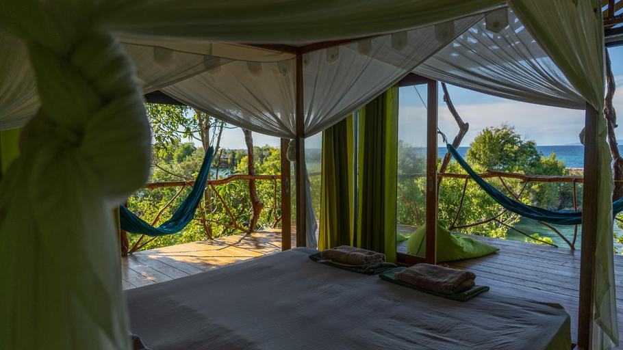 Bedroom 2, Araya Dive Resort Togean, Tojo Una-Una