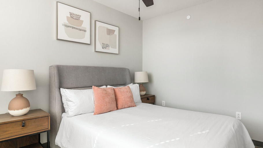Bedroom, Birmingham Business District Apartments by Landing, Jefferson