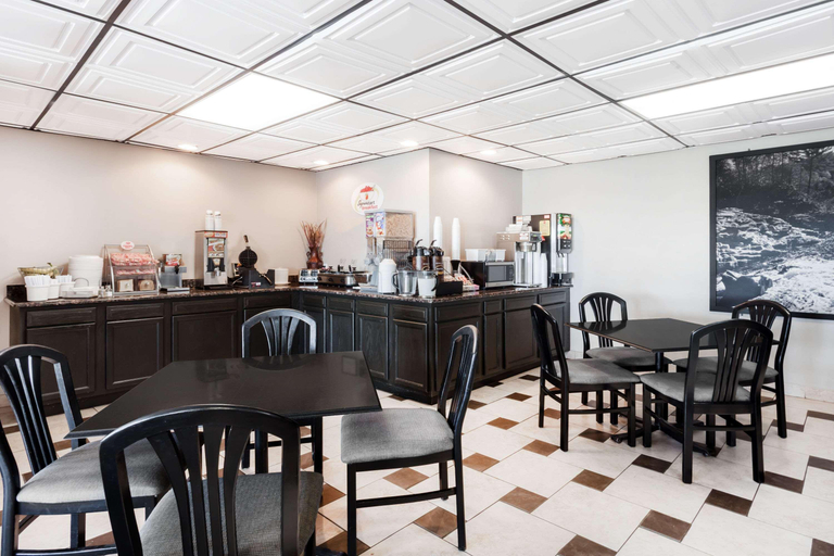 Public Area 2, Super 8 by Wyndham Monteagle TN, Grundy