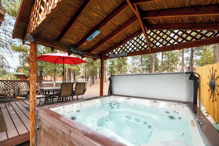 Sport & Beauty, Lakeside Cottage - Charming  Retreat, San Bernardino