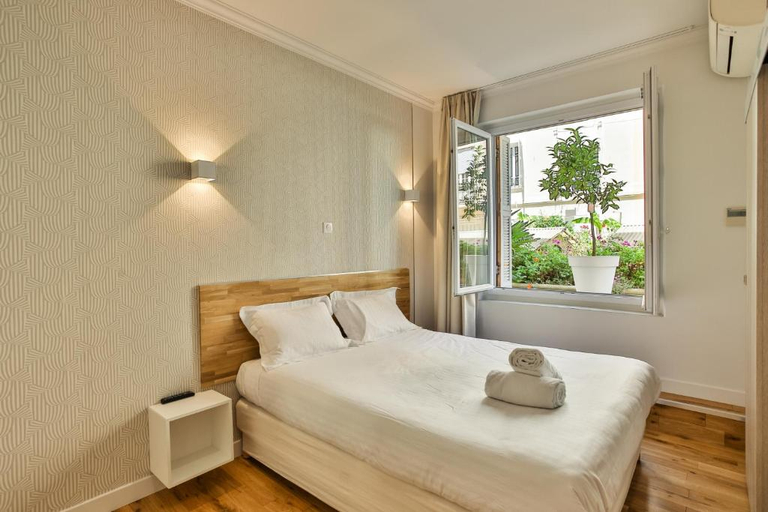 Bedroom 3, Hotel Lido Nice, Alpes-Maritimes