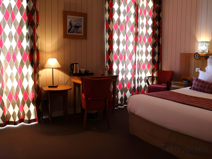 Bedroom 2, Mere Poulard, Manche
