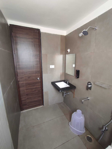 Bathroom 3, WILDWINGS PREMIUM HOTEL, Hyderabad