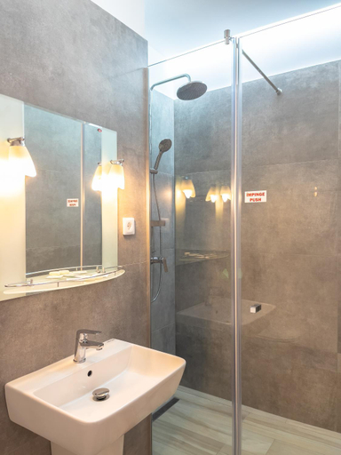 Bathroom 4, Hotel Eden, Sibiu