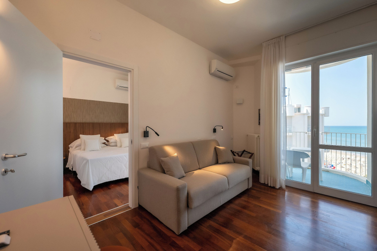 Bedroom 4, HR Resort, Ancona