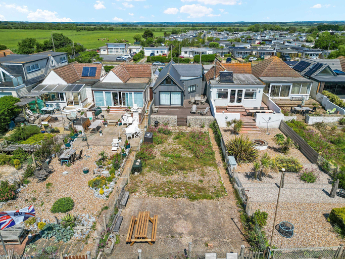 Room 5, Seashells-stylish Coastal Living, East Sussex