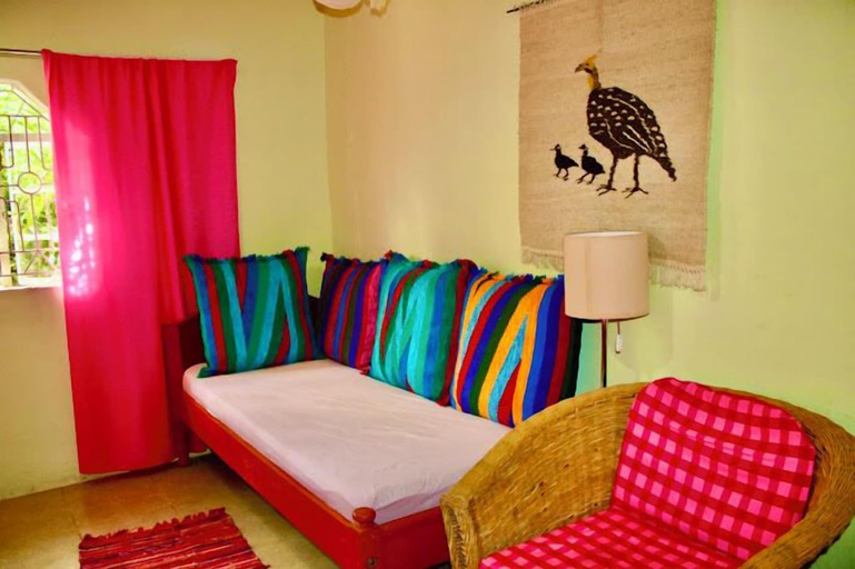 Bedroom 3, Aloepark Art Hotel, Naivasha