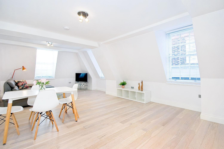 Others 5, Eldon Chambers Flat 2 by City Living London, London