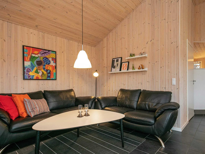 Others 4, 5 Star Holiday Home in Ulfborg, Holstebro