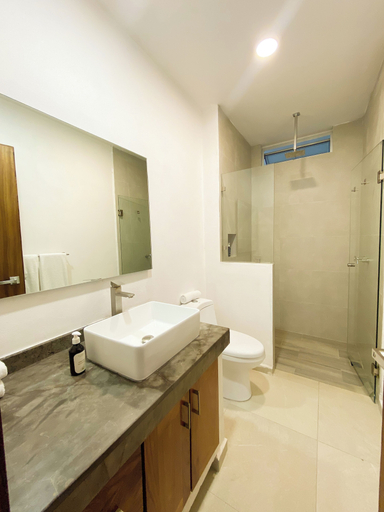Bathroom 4, ITARE BEACH HOUSE, Compostela