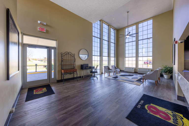 Public Area 2, Super 8 by Wyndham Nixa/Springfield Area, Christian