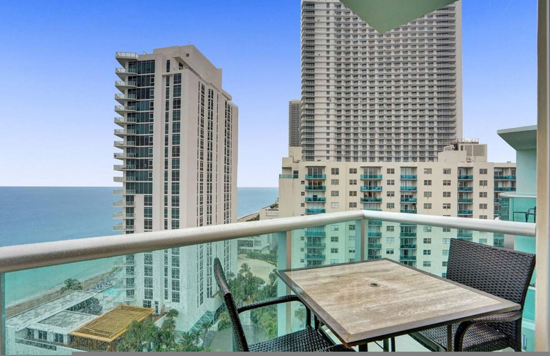 Exterior 2, Beach Penthouse Ocean Paradise, Broward