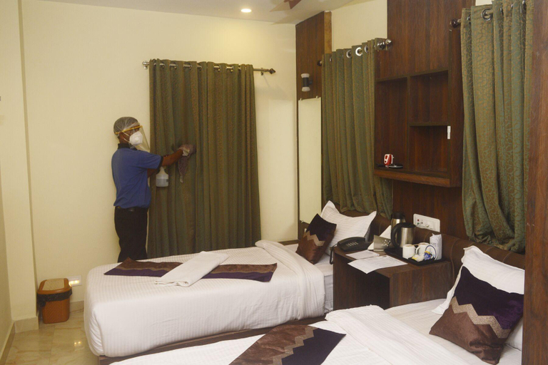 Bedroom 3, Hotel Shreesh Kolkata, Kolkata