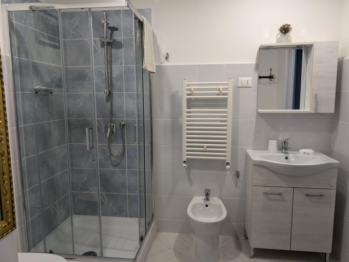 Bathroom 5, B&B Il Geranio, Latina