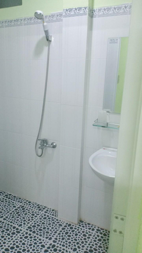 Bathroom 2, Lam Tung Guesthouse, Nha Trang