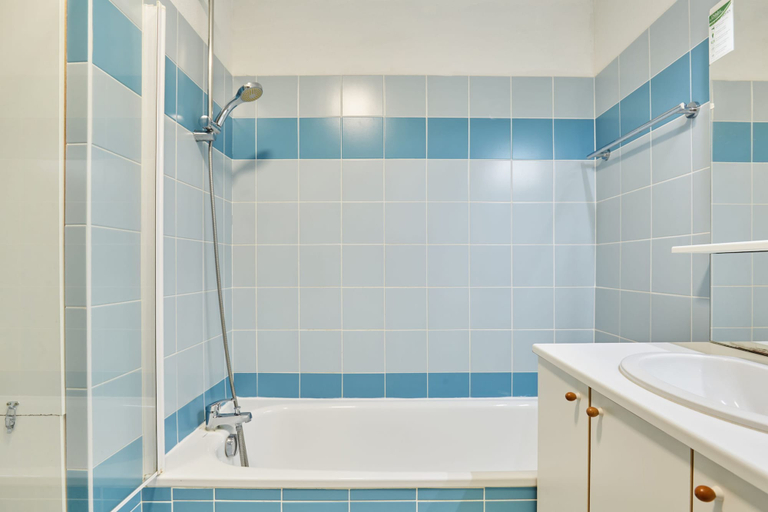 Bathroom 4, Résidence Odalys Le Hameau du Lac, Aveyron