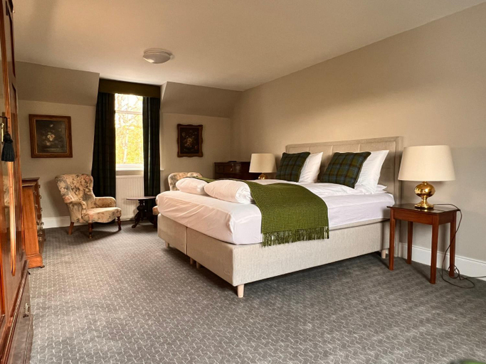 Bedroom 2, Kilfinan Hotel, Argyll and Bute