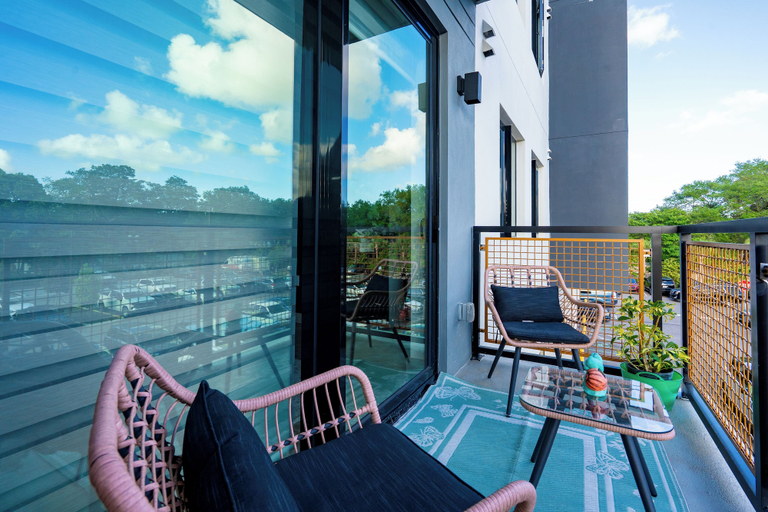 Others 5, Griffin Luxe by Prime, Broward