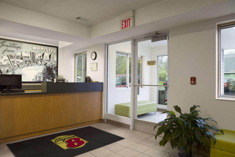 Public Area 2, Super 8 by Wyndham Manistee, Manistee
