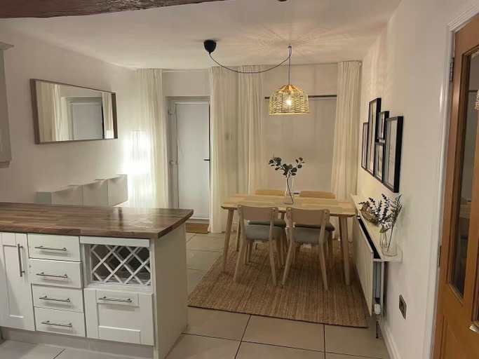 Dining 3, Carrick Retreat - Free off Street Parking, Mid and East Antrim