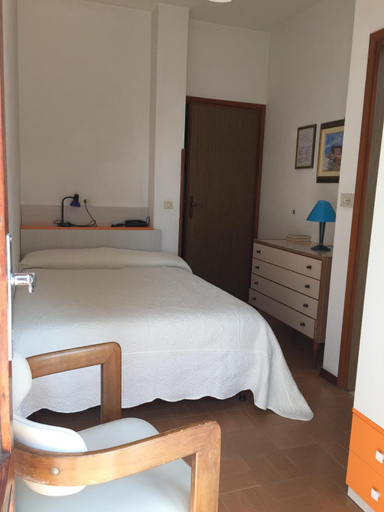 Bedroom 5, hotel halifax jesolo, Venezia