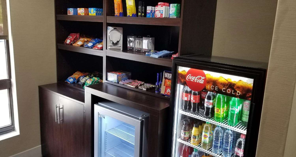 Food & Drinks